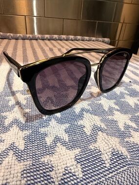 Quay Black with Gold Cat-Eye Sunglasses- SWEET DREAMS